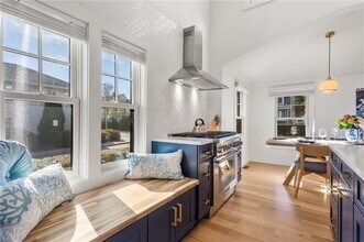 14 Robinson St in Narragansett, RI - Building Photo - Building Photo