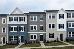 411 18th Ave in Ranson, WV - Building Photo