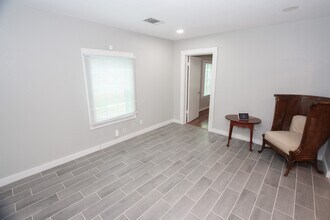 2422 Lone Oak Rd in Houston, TX - Building Photo - Building Photo