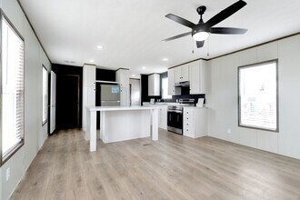 750 Silent Valley Rd in Lockhart, TX - Building Photo - Building Photo