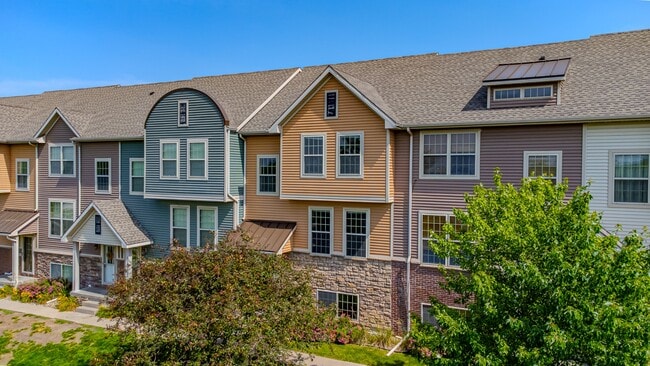 property at 3600 SE Glenstone Dr