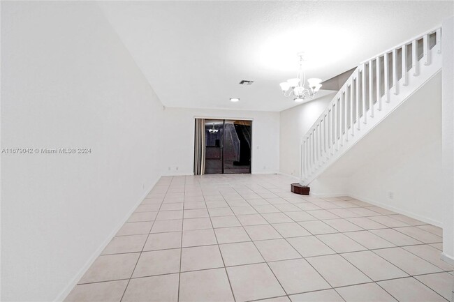 3903 Tree Top Dr in Weston, FL - Building Photo - Building Photo