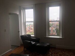 483 Beacon St, Unit 96 in Boston, MA - Building Photo - Building Photo