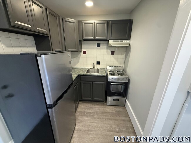 50 Franklin St, Unit 820