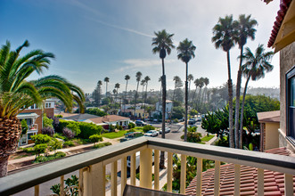 Torre Del Mar in San Diego, CA - Building Photo - Building Photo