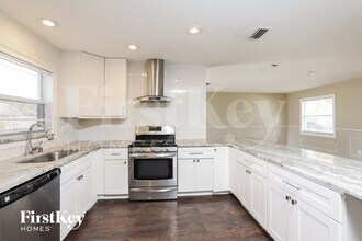 240 Donegal Ave in Lake Mary, FL - Foto de edificio - Building Photo