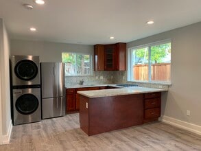 463 Rosewood Ave in San Jose, CA - Building Photo - Building Photo