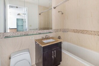 325 5th Ave in New York, NY - Building Photo - Building Photo