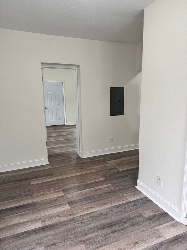 property at 616 Bellaire Ave