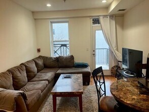 525 Adams St in Hoboken, NJ - Building Photo - Building Photo