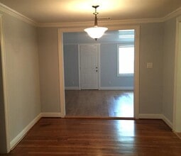3838 Eaton Dr in Dallas, TX - Building Photo - Building Photo