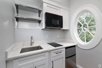 50 Irving St, Unit 50-5 in Cambridge, MA - Foto de edificio - Building Photo