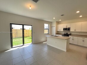 11976 SW 244 Ln in Princeton, FL - Building Photo - Building Photo