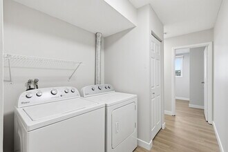 4809-4852 52 St in Olds, AB - Building Photo - Building Photo