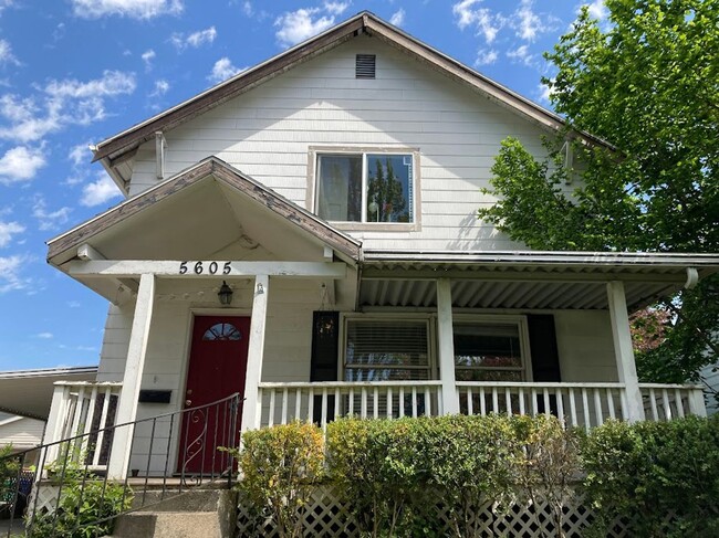 property at 5605 N Bowdoin St