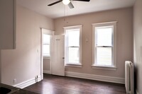 1767 S Pearl St, Unit UPPER in Milwaukee, WI - Building Photo - Building Photo