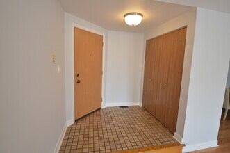 1267 Bradwell Ln in Mundelein, IL - Building Photo - Building Photo