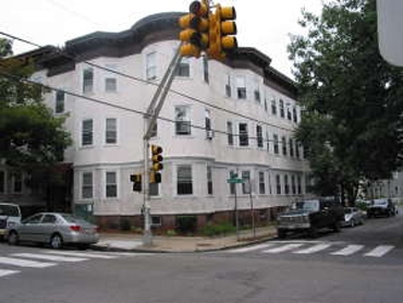 132.5 Oxford St in Cambridge, MA - Building Photo