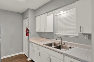 940 Smith St in Orange City, FL - Building Photo - Building Photo