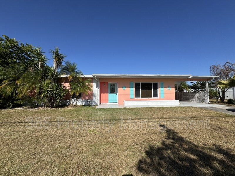 2379 Conway Blvd in Port Charlotte, FL - Building Photo