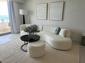 5555 Collins Ave in Miami, FL - Building Photo - Building Photo