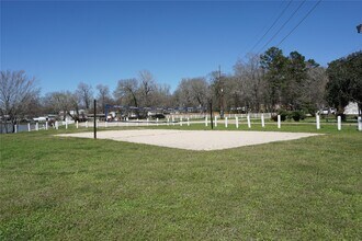 12091 Canal St in Willis, TX - Building Photo - Building Photo