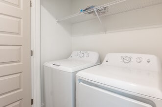 Arch Street Condominiums in Athens, GA - Foto de edificio - Interior Photo