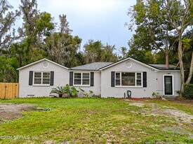 1447 Lawrence Pl in Jacksonville, FL - Building Photo