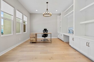 28649 Windbreak Tr in Santa Clarita, CA - Foto de edificio - Building Photo