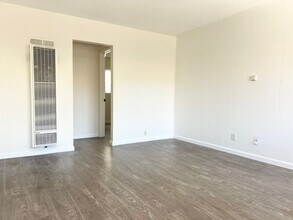 2244 1/2 Grand Ave-Unit -2244 1/2 in San Diego, CA - Building Photo - Building Photo