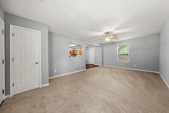 1526 Venetian Dr SW in Atlanta, GA - Building Photo - Building Photo