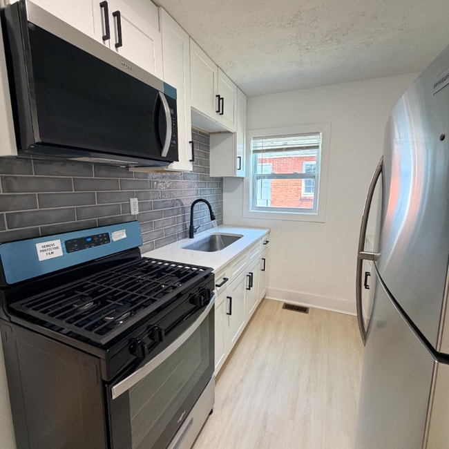 property at 1336 Sharon St NW