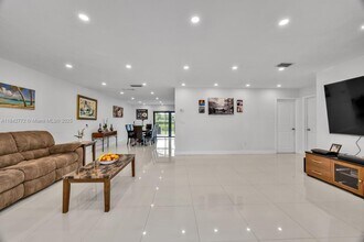 12313 SW 110th South Canal St Rd in Miami, FL - Building Photo - Building Photo