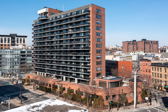 The Skyline in Hoboken, NJ - Foto de edificio - Building Photo