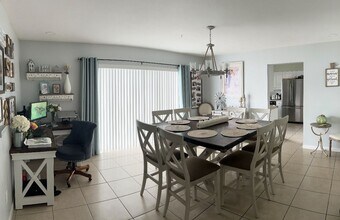 115 Jeffrey Dr in Brandon, FL - Building Photo - Building Photo