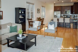 1401 W Altgeld St in Chicago, IL - Building Photo - Building Photo