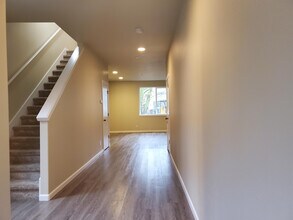 1502 Onyx St SE in Olympia, WA - Building Photo - Building Photo