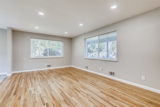 1732 Florence St in Aurora, CO - Building Photo - Building Photo