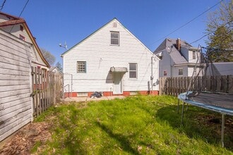 13812 Alvin Ave in Garfield Heights, OH - Foto de edificio - Building Photo