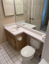 4670 St Croix Ln, Unit 614 in Naples, FL - Building Photo - Building Photo