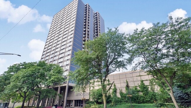 property at 5320 N Sheridan Rd
