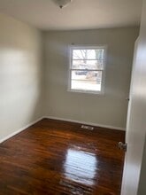 1908 SE Massachusetts Ave in Topeka, KS - Building Photo - Building Photo