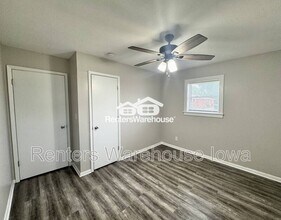 110 NW College Ave in Ankeny, IA - Building Photo - Building Photo