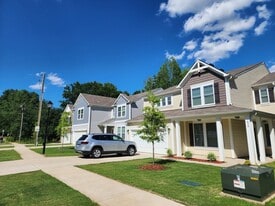639 Old Little Rock Rd in Charlotte, NC - Building Photo