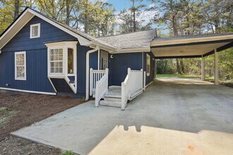 4435 Yates Rd in College Park, GA - Building Photo - Building Photo