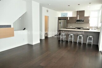 141 22nd Ave E in Seattle, WA - Building Photo - Building Photo