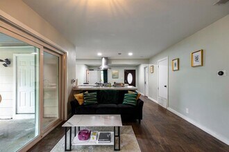 1707 Deerfield Dr in Austin, TX - Building Photo - Building Photo