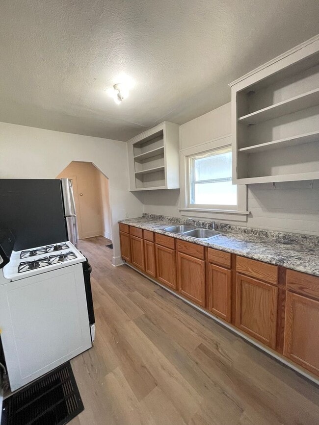 1458 S Linn St in Sioux City, IA - Building Photo - Building Photo
