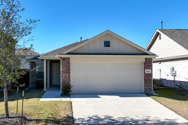 Honey Creek Homes in McKinney, TX - Foto de edificio - Building Photo