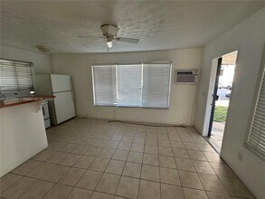 610 NE 12th Ave in Fort Lauderdale, FL - Building Photo - Building Photo